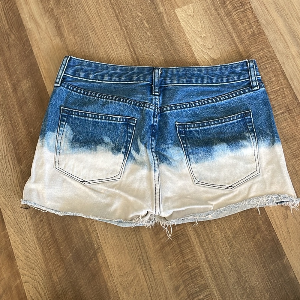 Gap Jean shorts - Picture 2 of 3